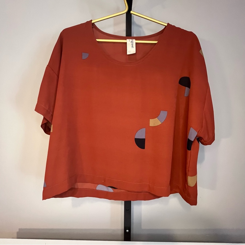 Eve Gravel Short Sleeve Cropped Shirt, Large